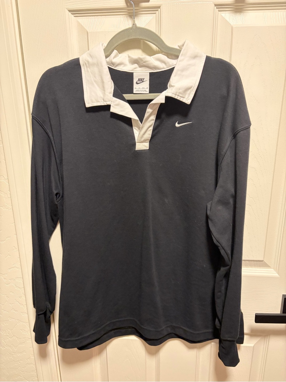 Women’s Nike Oversized Collared Long Sleeve XS